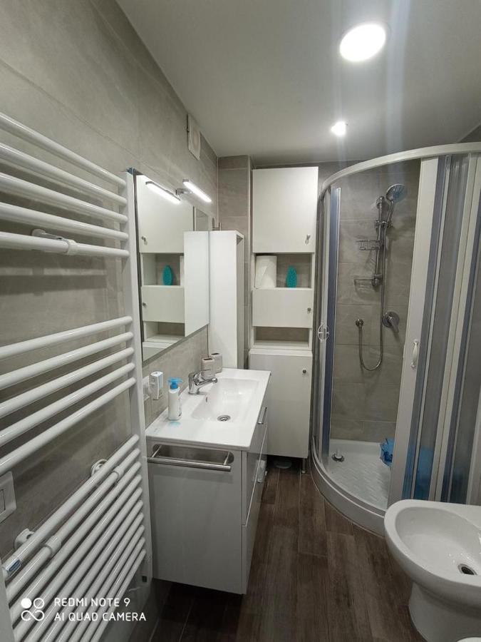 The Small House In Naples Apartment ภายนอก รูปภาพ